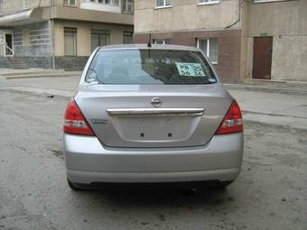 2004 Nissan Tiida Latio Pics