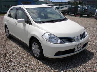 2004 Nissan Tiida Latio Pictures