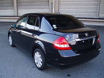 2005 Nissan Tiida Latio Photos