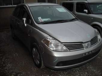 2005 Nissan Tiida Latio Photos