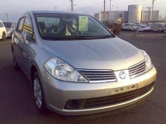 Nissan tiida latio 2005