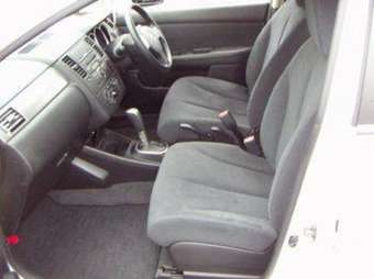 2005 Nissan Tiida Latio Photos