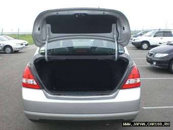 2005 Nissan Tiida Latio Photos