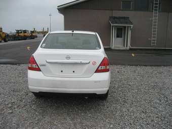 2005 Nissan Tiida Latio Pictures