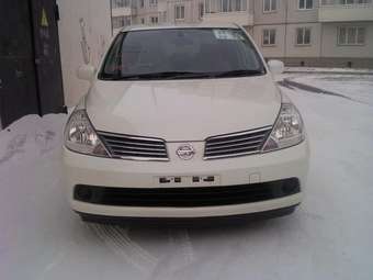 2005 Nissan Tiida Latio Pics