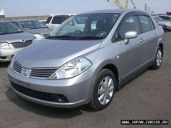 2005 Nissan Tiida Latio Pictures