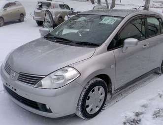 2005 Nissan Tiida Latio Pictures