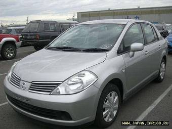 2005 Nissan Tiida Latio Images