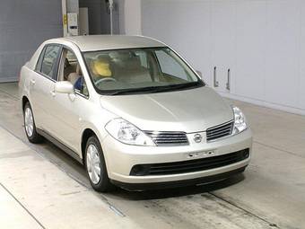 Nissan tiida latio 2005