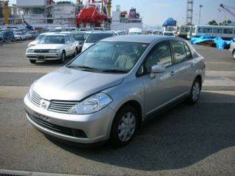 2005 Nissan Tiida Latio Photos