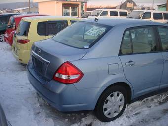 2005 Nissan Tiida Latio Photos