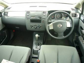 2005 Nissan Tiida Latio Pics