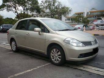 2005 Nissan Tiida Latio Pics