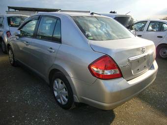 2005 Nissan Tiida Latio Photos