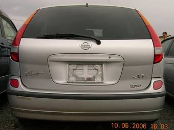 1999 Nissan Tino Pics
