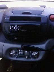 1999 Nissan Tino Pics