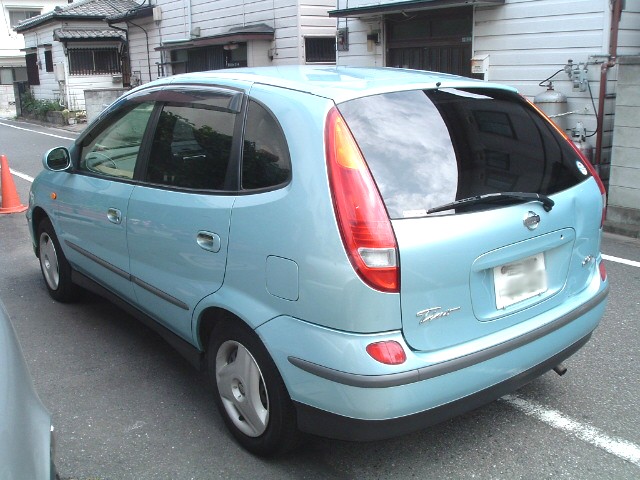 2001 Nissan Tino For Sale