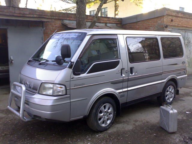 Nissan vanette 2001