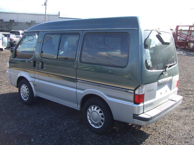 Nissan vanette 2002 года