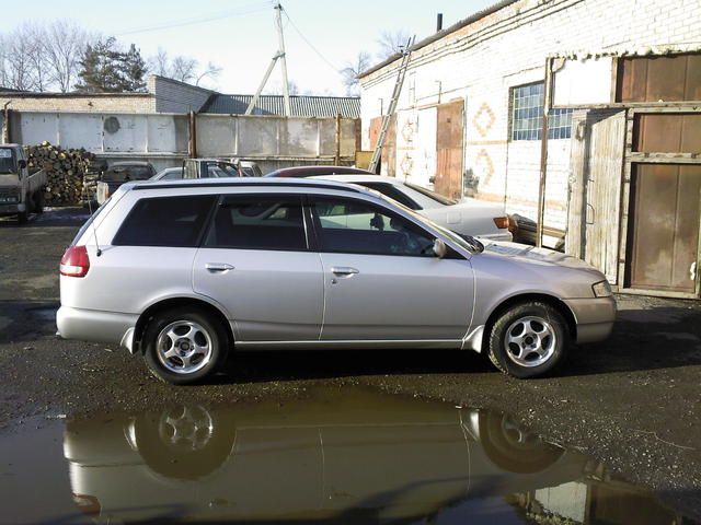 2000 Nissan Wingroad