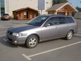 2001 Nissan Wingroad Pictures