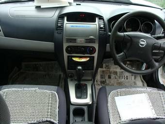 2003 Nissan Wingroad Pictures