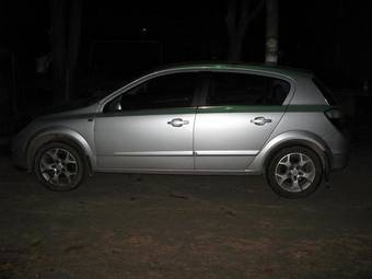 2004 Opel Astra Photos