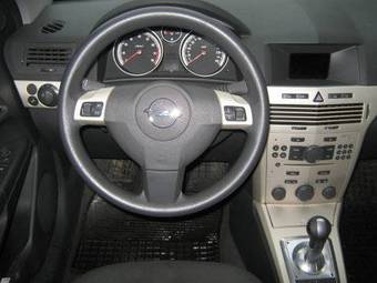 2007 Opel Astra Pictures