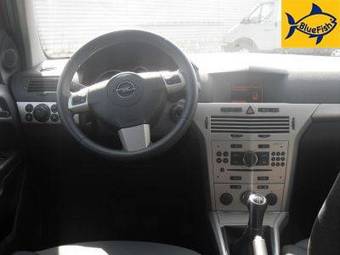 2007 Opel Astra Photos