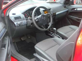 2008 Opel Astra Pictures