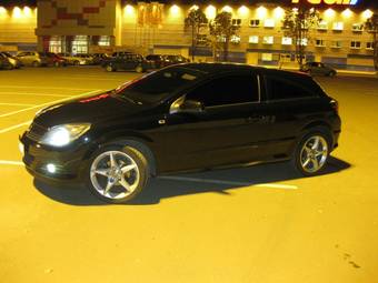 2008 Opel Astra Pictures