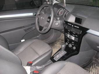 2008 Opel Astra Photos