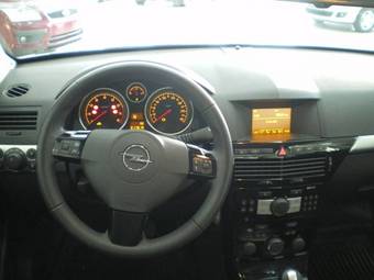 2008 Opel Astra Photos