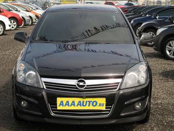 2010 Opel Astra Pictures