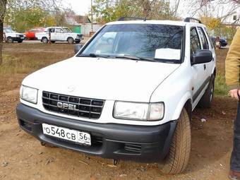 2000 Opel Frontera Pictures