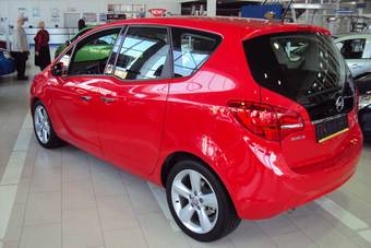 2011 Opel Meriva Photos