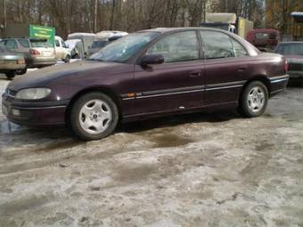 1994 Opel Omega Pictures