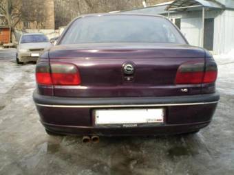 1994 Opel Omega Photos