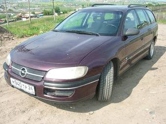 1994 Opel Omega Images