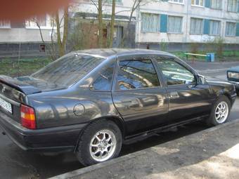 1991 Opel Vectra Photos