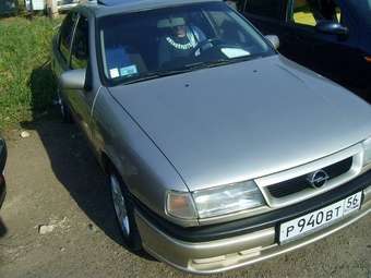1993 Opel Vectra Photos