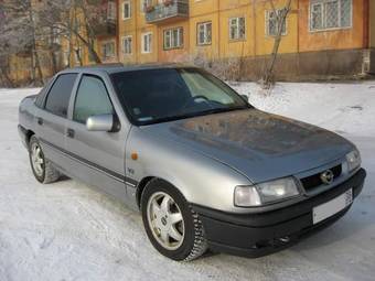 1994 Opel Vectra Photos