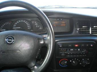 1999 Opel Vectra Photos