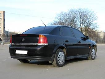 2003 Opel Vectra Photos