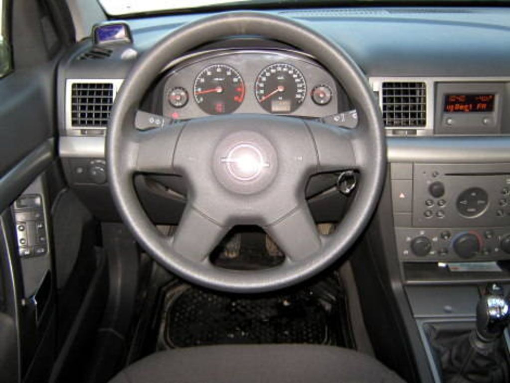 2004 Opel Vectra