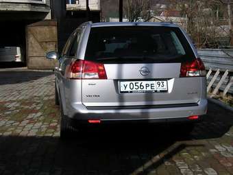 2005 Opel Vectra Photos