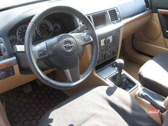 2005 Opel Vectra Pics