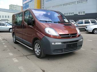 2002 Opel Vivaro Photos