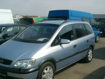 2002 Opel Zafira Pictures