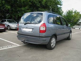 2004 Opel Zafira Pictures